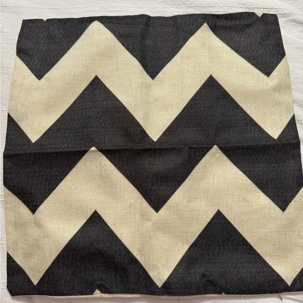 Set of 2 -17 inch geometric shaped Black and Cream Pillow Case Covers